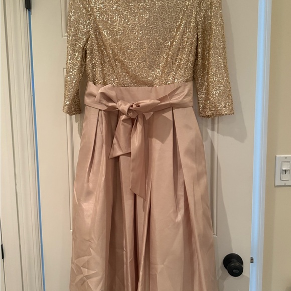 Jessica Howard Fit and Flare Cocktail Dress - Picture 2 of 6